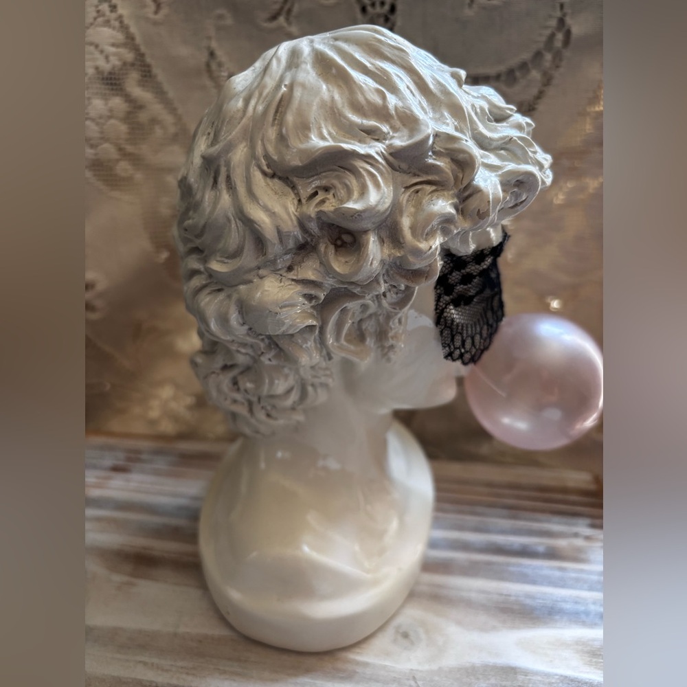 Bubblegum man bust lamp - Picture 3 of 6